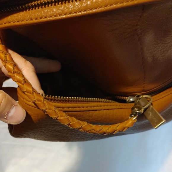 Danier Pebbled Leather Shoulder Bag - Picture 6 of 6